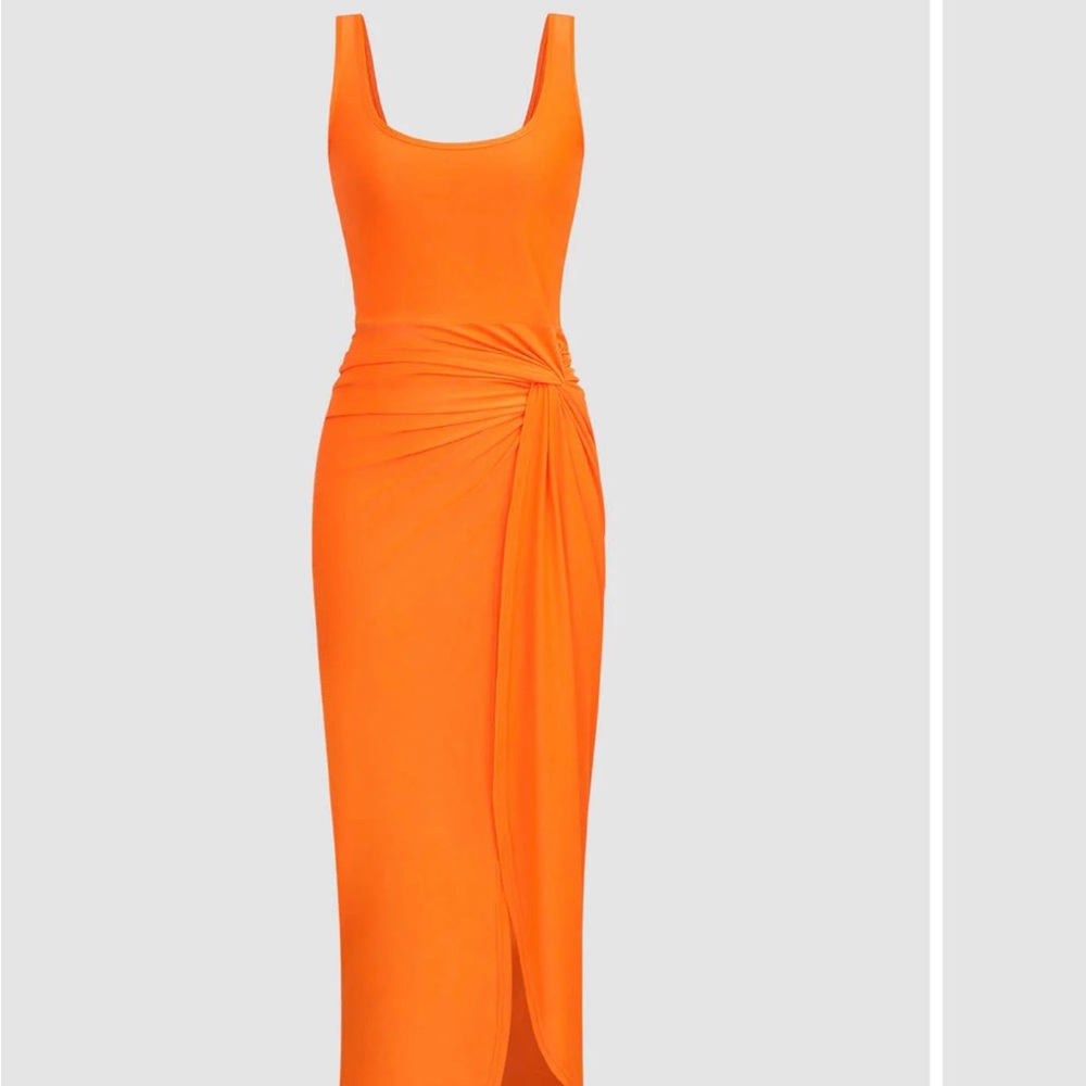TWIST SQUARE NECK MIDI DRESS